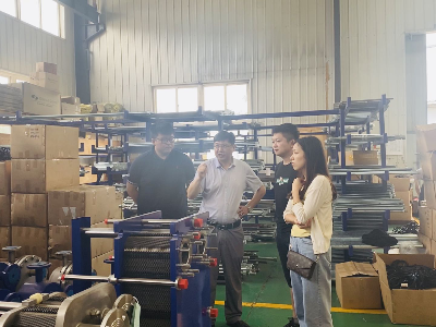 江蘇科技大學(xué)船舶方向碩士生導(dǎo)師進廠進行深入交流并達成長期合作意向