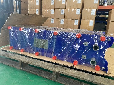 小溫差水水板式換熱器順利發(fā)貨成功！